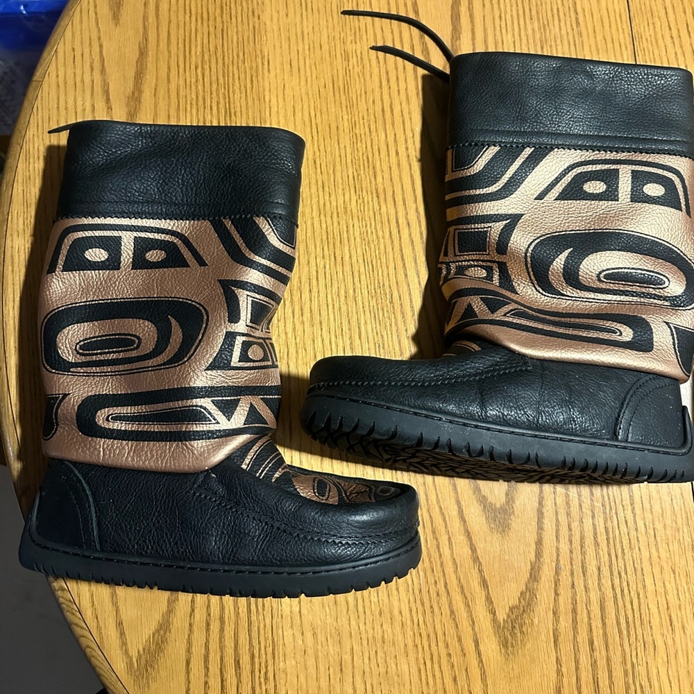 Manitobah Black and Gold leather mukluks